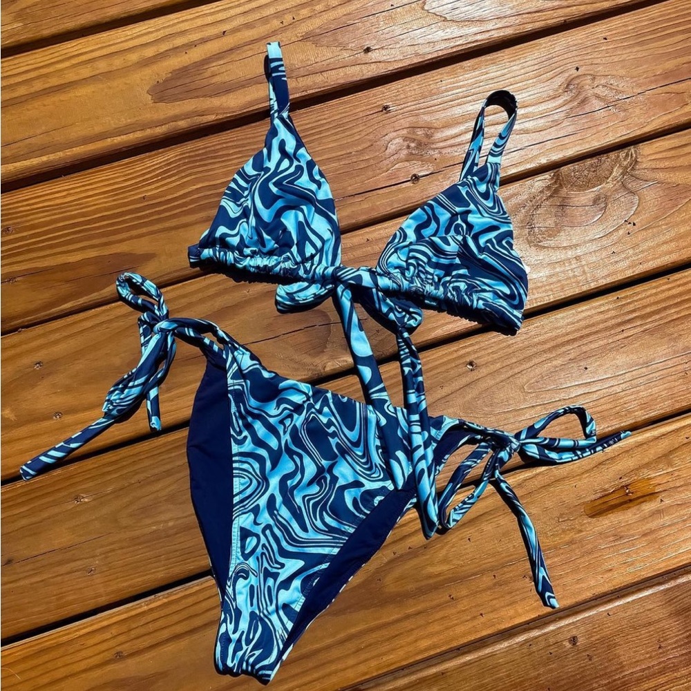 Kitty and Vibe marble print bikini